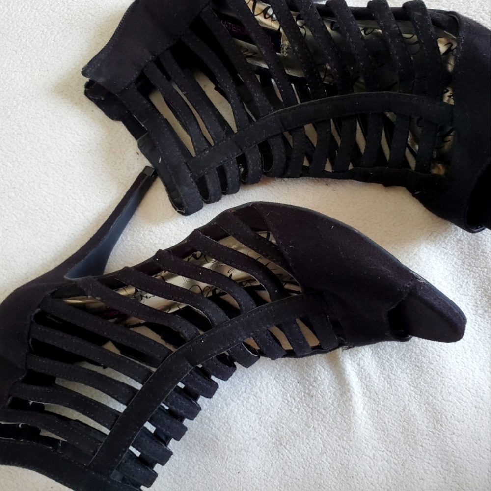 Brand material girl brand , shoes,  size 9 , used product .